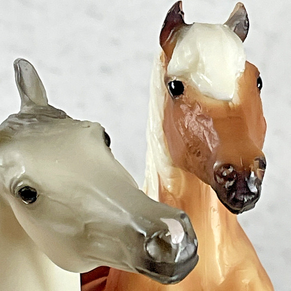 Breyer Horse Lot of 6 Mixed Colors & Sizes | Selle Francis Palomino Mustang - Picture 11 of 13